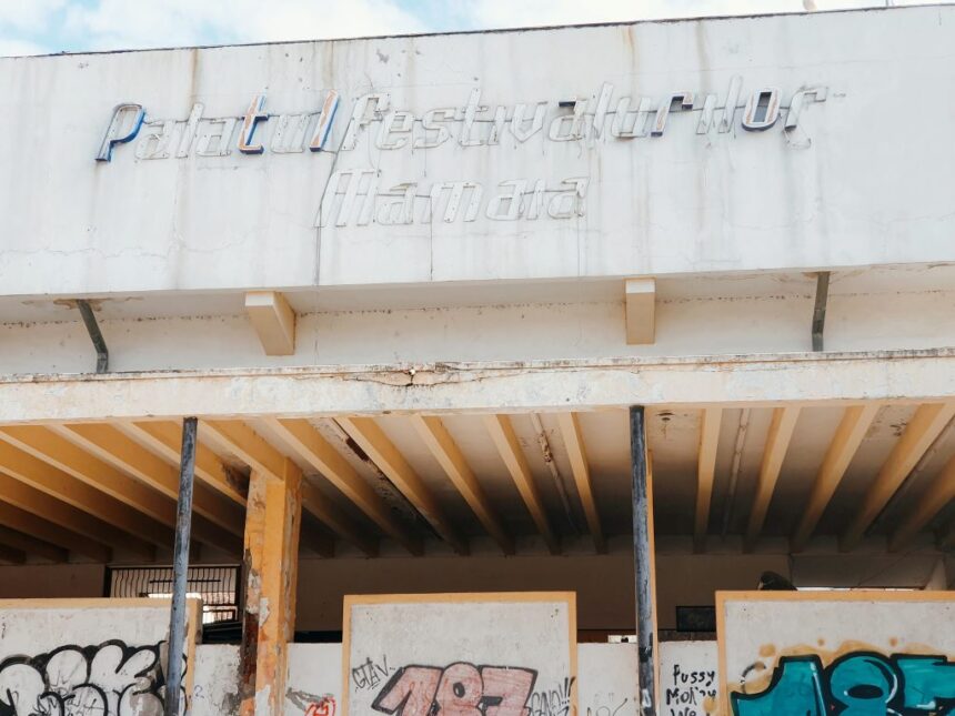 S-a obținut aprobată construcția pentru revitalizarea și modernizarea Teatrului de Vară din Mamaia! 1 a fost emisa autorizatia de construire pentru reabilitarea si modernizarea teatrului de vara mamaia 6808e5e41e7af