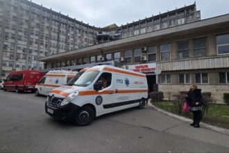 accident grav in constanta pieton lovit de masina pe strada mircea cel batran 680774a341445