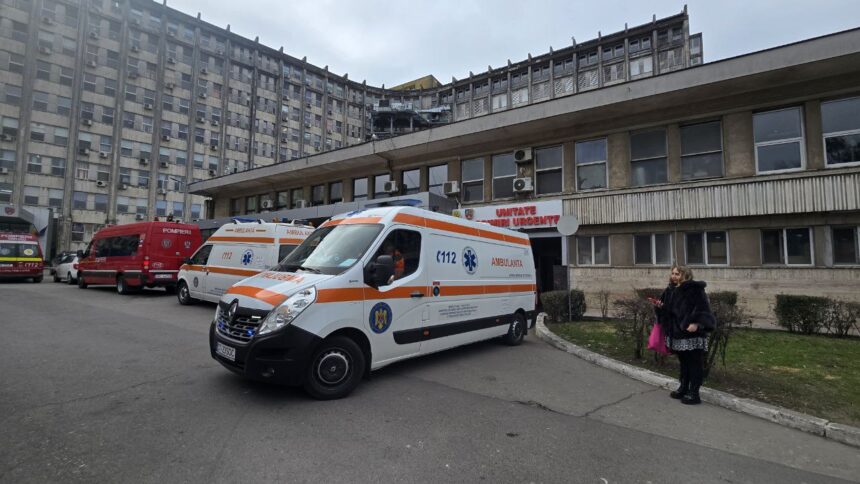 Incident SERIOS în Constanța! Un pieton a fost strivit de un vehicul pe strada Mircea cel Bătrân 1 accident grav in constanta pieton lovit de masina pe strada mircea cel batran 680774a341445