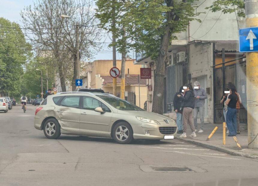 Incident pe bulevardul Nicolae Iorga din Constanța 1 accident pe strada nicolae iorga din constanta 680cfbdc10416
