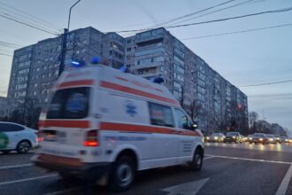 accident rutier la navodari doua masini s au ciocnit a fost adus elicopterul smurd 67f69a59a6ace