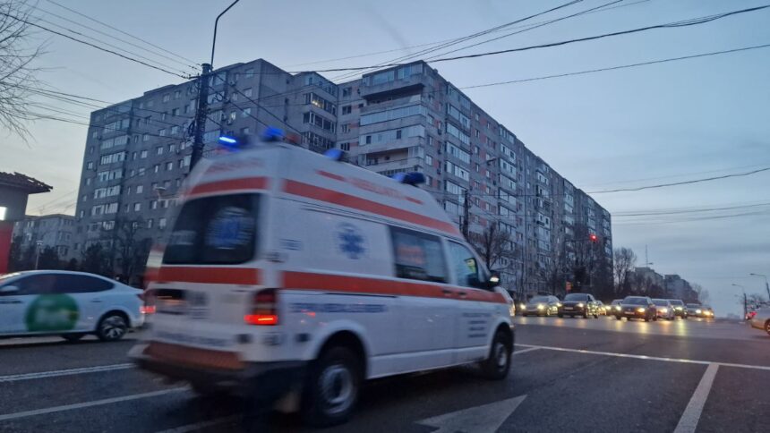 Coliziune spectaculoasă la Năvodari: Impact între două vehicule, intervenție de urgență cu elicopterul SMURD! 1 accident rutier la navodari doua masini s au ciocnit a fost adus elicopterul smurd 67f69a59a6ace