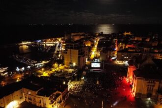 administratia locala a semnat doua contracte pentru furnizarea de energie electrica in valoare de peste 20 de milioane de lei 67edaf2264260
