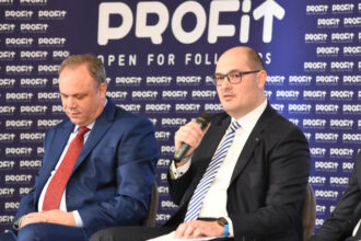alexandru ciuncan presedinte si director general unsar vine la maratonul de educatie financiara editia a vi a 67f929fcd87f8