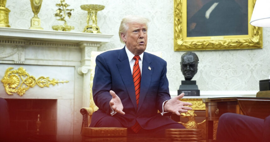 Evaluarea Pericolelor Politice pe Care Donald Trump le Înfruntă din Cauza Pariului pe Taxele Vamale 1 analiza riscurile politice la care se supune donald trump in urma pariului sau pe taxe vamale 67ef5aca1669e