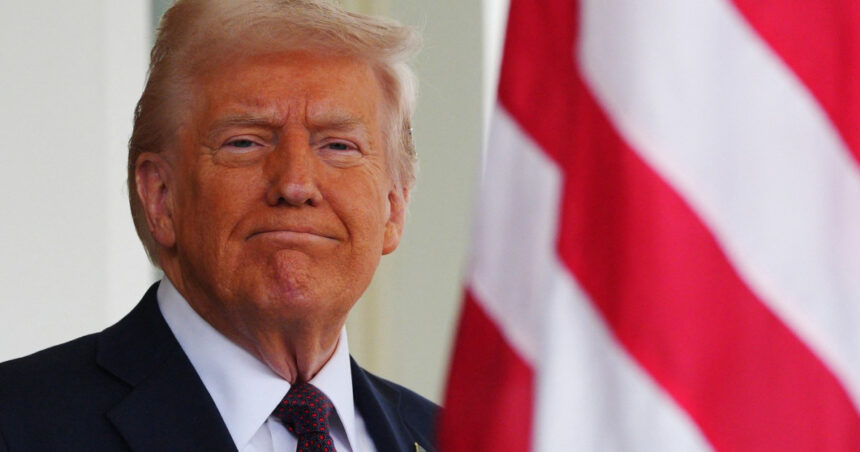 Impactul taxelor lui Donald Trump asupra economiei globale: speranțele de soluții rapide se risipesc sub influența președintelui american. 1 analiza taxele lui donald trump dinamiteaza economia mondiala speranta unei solutii rapide e spulberata de zelul presedintelui sua 67f594745f246