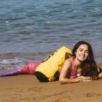 Andra Gogan dezvăluie pelicula „Sirenele: Taina Medalionului”, regizată de fratele său. Ce dată marchează debutul pe marele ecran? 2 andra gogan lanseaza filmul sirenele secretul medalionului la care fratele ei e regizor cand va avea loc premiera la cinema 67f8d44649b34