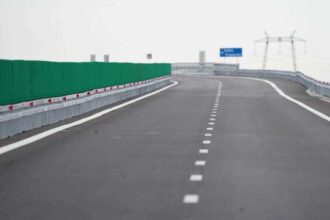 anunt cati kilometri de autostrada a deschis romania in 2024 un sfert din drumurile tarii sunt inca acoperite cu piatra si pamant 6809f111d725f