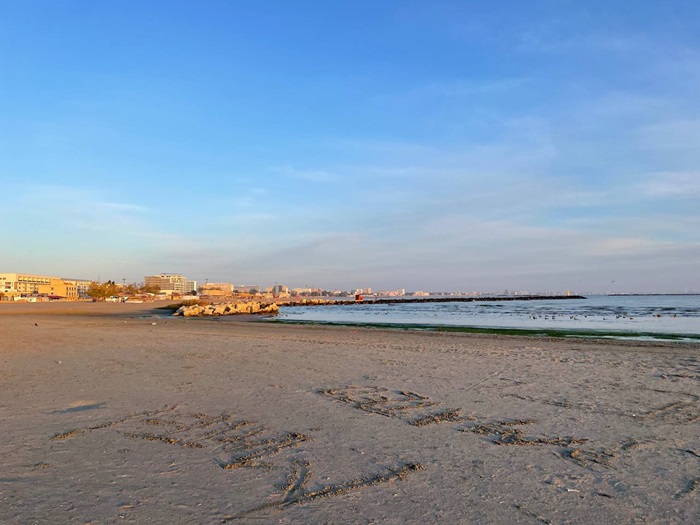 Apele Române organizează o licitație pentru 77 de parcele de plajă în Mamaia, Constanța și alte stațiuni, disponibile pe următorul deceniu. 1 apele romane scoate la licitatie 77 de subsectoare de plaja din mamaia constanta si alte statiuni pentru urmatorii 10 ani 67eff783db01f