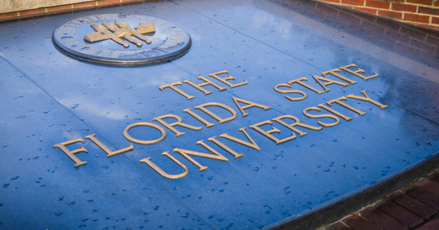 Tragedie la Universitatea din Florida: 6 răniți grav, un suspect în custodia autorităților. 1 atac armat la universitatea din florida 6 oameni sunt in stare grava un suspect a fost retinut 68015df74e5b9