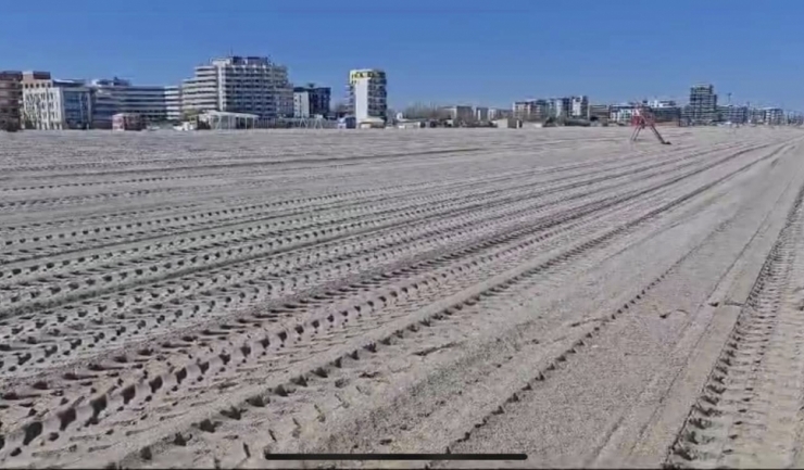 Aproape 70% dintre subsectoarele de plajă au fost adjudecate în urma licitației pentru următorul deceniu! 1 au fost atribuite prin licitatie aproape 70 dintre subsectoarele de plaja pentru urmatorii 10 ani 67fe6bc85ba2e