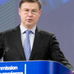 Bruxellesul lansează un semnal de alarmă: „Statele Unite, în fața unei povara fiscale. Veniturile și capacitatea de achiziție vor fi afectate” 2 avertisment de la bruxelles sua cea mai lovita de taxe vor scadea salariile si puterea de cumparare 67f92d47f1ee5