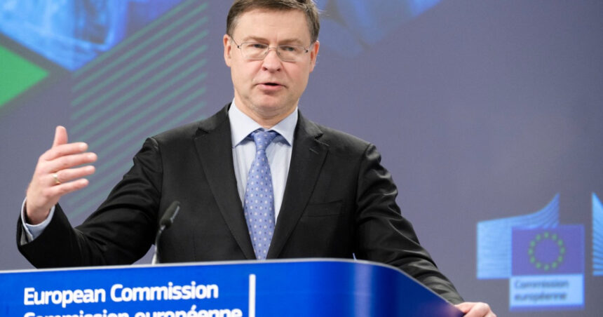 Bruxellesul lansează un semnal de alarmă: „Statele Unite, în fața unei povara fiscale. Veniturile și capacitatea de achiziție vor fi afectate” 1 avertisment de la bruxelles sua cea mai lovita de taxe vor scadea salariile si puterea de cumparare 67f92d47f1ee5