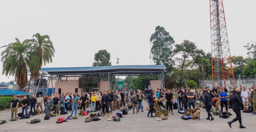 Bogdan Despescu dezvăluie numărul jandarmilor și polițiștilor cu angajamente în Republica Democrată Congo 1 bogdan despescu anunta cati jandarmi si politisti ar fi avut contracte in republica democrata congo 67eee9157c245