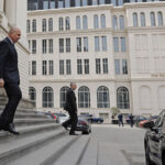 Bolojan: Educația financiară, o „imperativă” ce „nu vizează îmbogățirea fulgerătoare, ci aprofundarea cunoștințelor despre bani” 3 bolojan educatia financiara este o necesitate care nu are legatura cu imbogatirea rapida ci cu intelegerea banilor 67f9043a5563e