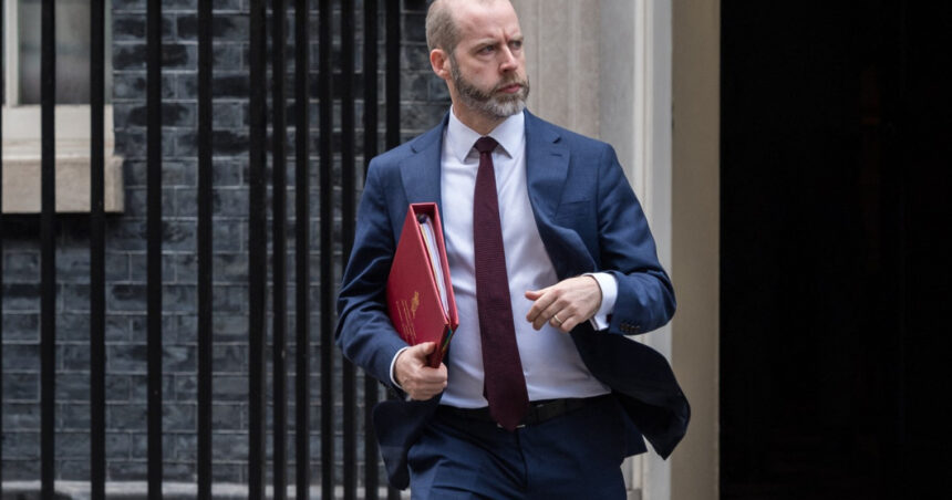 Britanicii pregătesc un catalog cu mii de bunuri din SUA ce ar putea fi afectate de taxe ca reacție la deciziile lui Trump 1 britanicii au o lista cu mii de produse americane ce ar putea fi supuse unor tarife ca raspuns pentru trump 67eecce882dbc