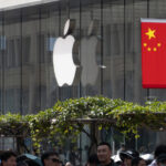 Apple a ales să zboare cu 600 de tone de telefoane din India pentru a ocoli taxele lui Donald Trump impuse Chinei 3 ca sa evite tarifele lui donald trump impuse chinei apple a decis sa transporte 600 de tone de telefoane cu avionul din india 67f83e963a1a5