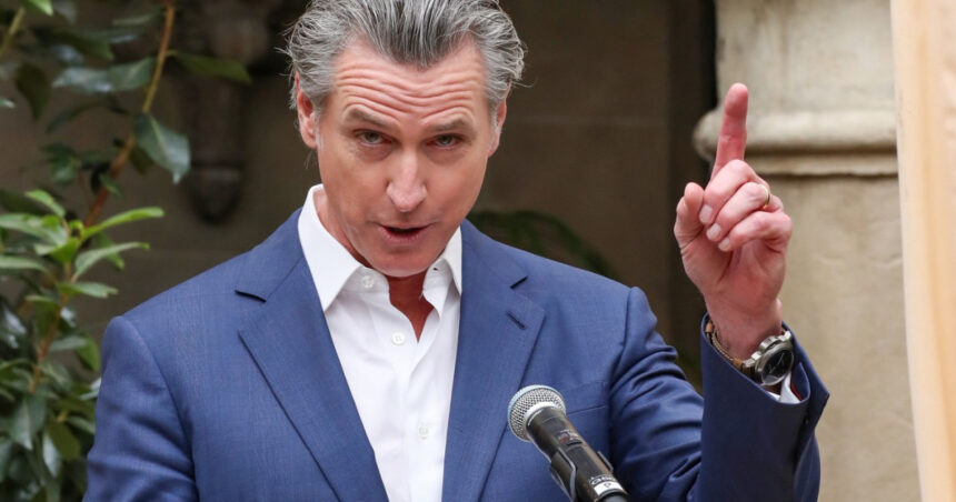 California își pregătește ofensiva împotriva tarifelor vamale stabilite de Donald Trump 1 california va contesta in instanta taxele vamale impuse de donald trump 68001391da3b6