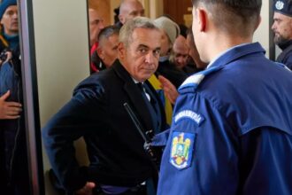 calin georgescu tot sistemul din romania este 100 controlat de interferente straine inainte de alegerile din sua a fost controlat de blinken dupa alegeri este controlat de franta 67f83eafd4a05
