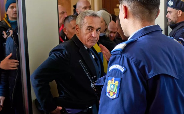Călin Georgescu: „Întreaga structură din România este complet sub influența forțelor externe. În perioada alegerilor din SUA, influența a venit din partea lui Blinken, iar acum, Franța își exercită controlul.” 1 calin georgescu tot sistemul din romania este 100 controlat de interferente straine inainte de alegerile din sua a fost controlat de blinken dupa alegeri este controlat de franta 67f83eafd4a05