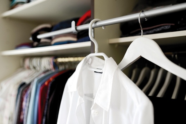 Transformă-ți dressingul într-un spațiu de poveste: Secretele unui look demn de paginile revistelor pe Casalux.ro! 1 casalux ro dressingul boutique cum poti avea un dressing de revista 680b186e51d8c