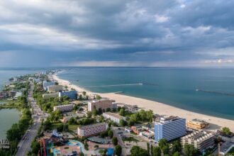 cati bani trebuie sa scoata din buzunar romanii pentru o minivacanta de 1 mai pe litoral vezi aici ce preturi sunt in mamaia navodari eforie si mangalia 6805be2380c76