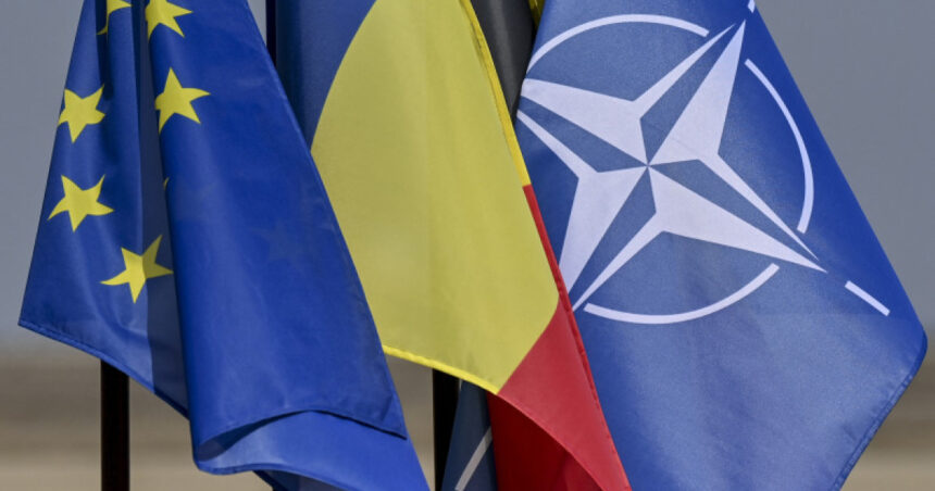 Cine dintre candidații la președinție susține angajamentul Universității București pentru menținerea cursului euroatlantic al României? 1 ce candidati la presedintie au semnat declaratia universitatii bucuresti pentru pastrarea orientarii euroatlantice a romaniei 680a20ad17f03