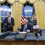 Cele 10 evenimente cruciale din primele 100 de zile ale președinției lui Donald Trump 3 cele 10 momente cheie din primele 100 de zile de mandat prezidential al lui donald trump 680870b2a0b2a