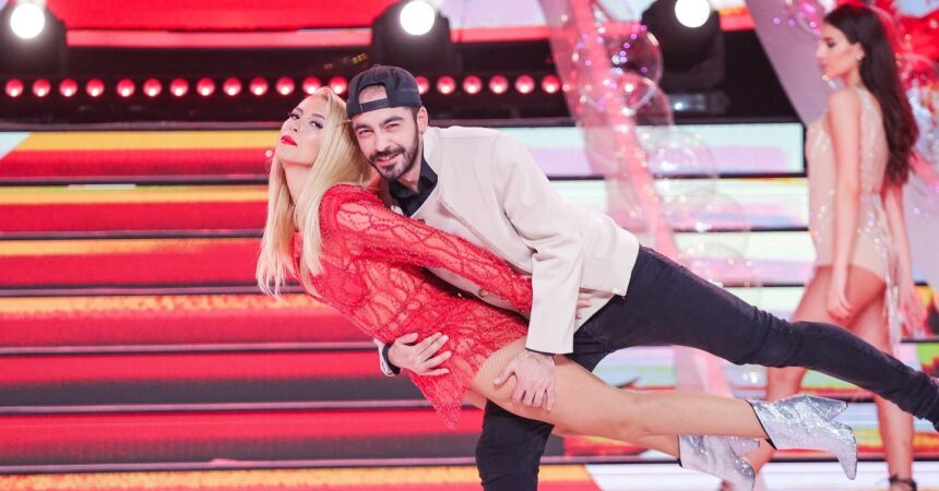 Amintiri de neuitat: Andreea Bălan și Petrișor Ruge pe scenă, cu 18 ani în urmă! 1 cele mai frumoase imagini cu andreea balan si petrisor ruge din timpul spectacolelor de dans cum aratau in urma cu 18 ani 67f67adcde71c