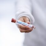 China lansează un document oficial în care neagă ipoteza că Wuhan ar fi sursa 'naturală' a virusului SARS-CoV-2 2 china publica o carta alba in care exclude posibilitatea ca wuhan sa fie originea naturala a virusului sars cov 2 681216a4472ba