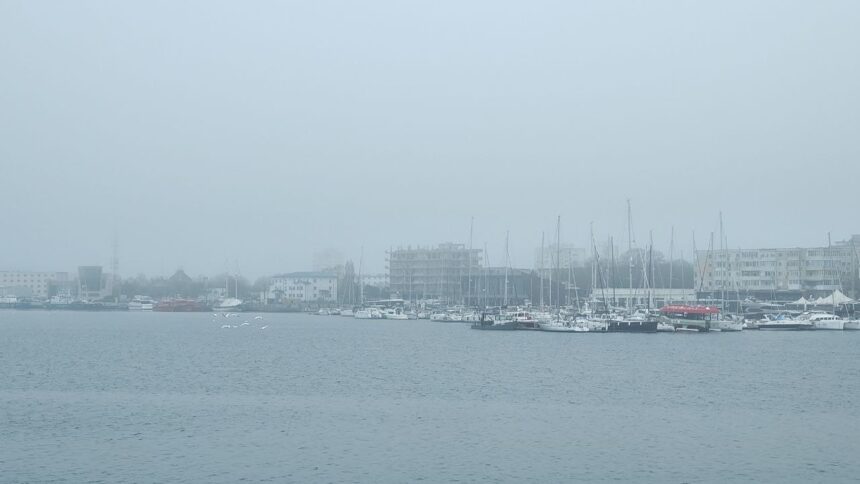 Atenție: Ceața densă lovește Constanța! Activitățile portuare au fost OPRITE. Descoperă localitățile impactate! 1 cod galben de ceata in constanta manevrele in porturi au fost suspendate vezi aici localitatile afectate 6809caeac87de