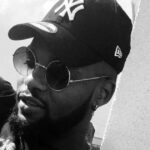 Apartamentul lui Aaron Boupendza devine scena unei întâmplări neprevăzute care schimbă radical desfășurarea tragediei. 3 colegul de apartament al lui aaron boupendza da peste cap tot filmul complet al tragediei 6803957b4c9f2