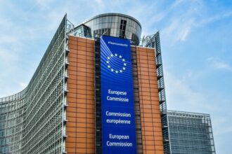comisia europeana interzice pentru moment accesul asistentilor virtuali alimentati de ai la sedintele sale 6801236ec667a