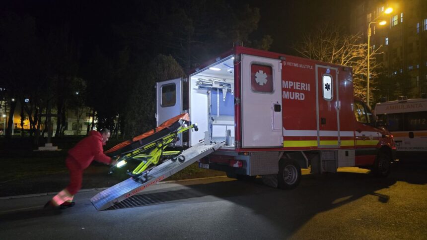 Constanța: o catastrofă evitată în ultima clipă din cauza unei candele uitate aprinse. Descoperirile surprinzătoare ale pompierilor într-un apartament de pe Aleea Orhideelor. 1 constanta la un pas tragedie din cauza unei candele aprinsa si lasata nesupravegheata ce au gasit pompierii intr un apartament de pe aleea orhideelor 6805d94f8ea53