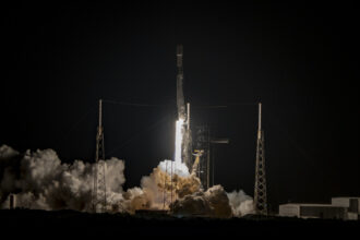 constelatia starlink se dezvolta cu inca 23 de sateliti transportati pe orbita de spacex cu racheta falcon 9 680fbce0c37b7