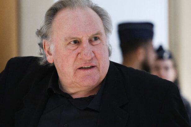 contest faptele gerard depardieu a negat la procesul sau de la paris ca a pipait femei la filmari ce a spus despre metoo 67ec1a2536011