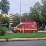 Băiețel de 4 ani accidentat de un vehicul pe Aleea Zmeurei. Echipajele SMURD sunt pe drum! 2 copilas de 4 ani lovit de masina pe aleea zmeurei intervin echipajele smurd 67fa589189182