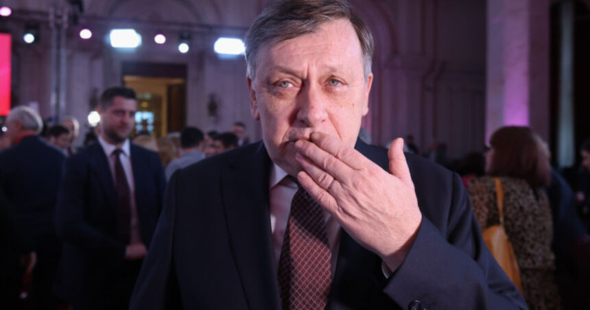 Crin Antonescu clarifică declarația privind eliminarea traficanților de droguri: A fost o formulare nefericită, pe care o regret, dacă doriți! 1 crin antonescu revine asupra afirmatiei despre uciderea traficantilor de droguri a fost o expresie nefericita daca vreti o si regret 68021199b56cb