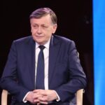 Crin Antonescu: „Ambiția mea este să devin primul președinte care promovează armonia între cetățeni și stat” 2 crin antonescu vreau sa fiu primul presedinte care isi asuma impacarea cetateanului cu statul 680606b6abcdf