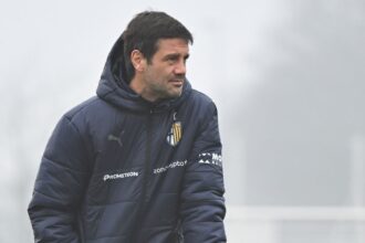 cristi chivu i a cucerit cum si au schimbat atitudinea fanii parmei dupa venirea romanului 67ffcadf46848
