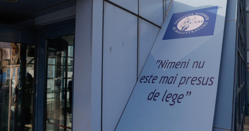 CSM, în urma votului deputaților pentru pensionarea judecătorilor la 65 de ani: „Schimbările contravin autonomiei sistemului judiciar” 1 csm dupa ce deputatii au decis pensionarea magistratilor la 65 de ani modificarile sunt in contradictie cu independenta justitiei 6808d8d827874