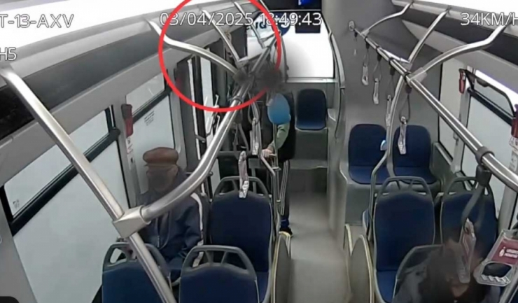CT BUS: Pericolele ce amenință siguranța pasagerilor din Constanța din cauza activării sistemelor de protecție 1 ct bus siguranta calatorilor din constanta in pericol din cauza actionarii sistemelor de securitate 67f53099c7923