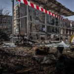În spatele ușilor închise de la Paris: SUA propun diminuarea sancțiunilor impuse Rusiei în schimbul unui armistițiu cu Ucraina, cu Rusia păstrând regiunile ocupate și excluzând aderarea Kievului la NATO. 3 culisele discutiilor de la paris sua ofera reducerea sanctiunilor impotriva rusiei in cazul unui acord de pace cu ucraina moscova ar pastra teritoriile cucerite iar aderarea kievului la nato ar fi 680340c491c6f