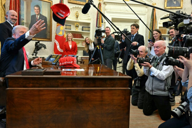 cum au aratat primele 100 de zile din mandatul lui donald trump afp presedintele sua si a depasit limitele puterii 6805f0c4a4e63