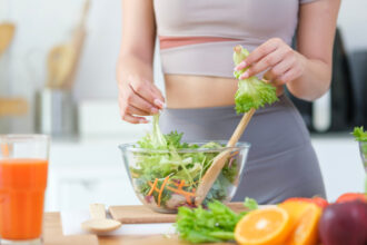 cum influenteaza dieta simptomele endometriozei un studiu international arata ce alimente agraveaza durerea 67f9467a9382f