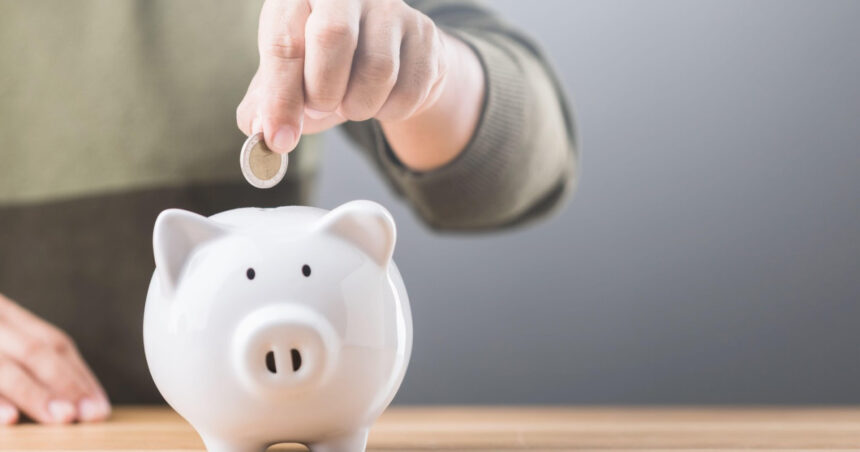 Strategii ingenioase pentru a strânge economii și a-ți asigura o pensie confortabilă, adaptate vârstei tale - Îndrumările unui specialist în finanțe 1 cum sa economisesti eficient si sa construiesti un fond pentru pensie in functie de varsta sfaturile unui expert bancar 68087e4f1dbc6
