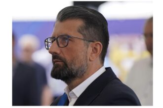 decebal fagadau asteptat astazi la tribunal primaria constanta l a dat in judecata acum 3 ani pentru aproape 5 000 de euro 680ef46e9aa79