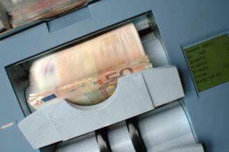 decizie noi imprumuturi pentru primari au primit ok ul sa poata imprumuta 15 miliarde lei de la trezorerie 67f68a1bd35de