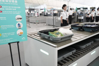 deputata britanica refuzata la intrarea in hong kong si trimisa acasa politiciana voia sa si viziteze nepotul nou nascut 67fbaf308a090