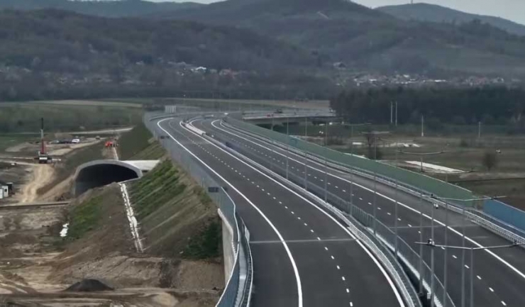 Începând cu luna mai, drumul spre București se va deschide pe autostrada Curtea de Argeș! 1 din luna mai se va putea circula pe autostrada de la curtea de arges la bucuresti 67ff8fc30c010
